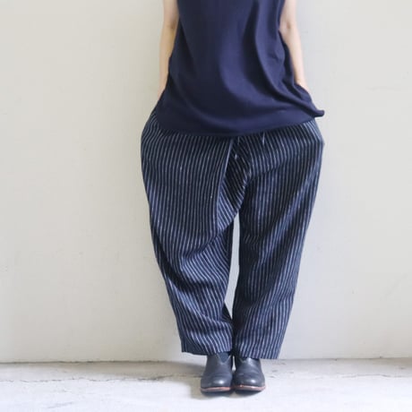 TRAVAIL MANUEL トラバイユマニュアル　リネンストライプスラントリボンパンツ　#ネイビー、グレー
