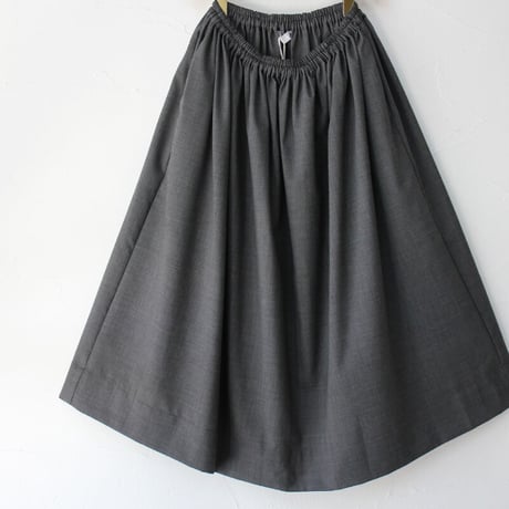 **またまた再入荷**　homspun ホームスパン　ウールトロピカルクロスギャザースカート　#ベージュ、チャコール、ネイビー　【送料無料】