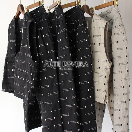 ARTE POVERA アルテポーヴェラ　インドジャガード2タックイージーパンツ　#サンドベージュ、ブラック