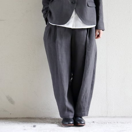 **2026s/s分到着** atelier naruse アトリエナルセ　リネンコクーンダーツパンツ　linen cocoon darts pants　#ベイジュ、チャコール
