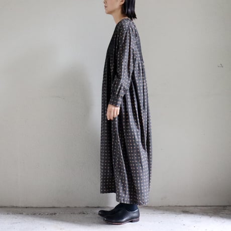 maison de soil メゾンドソイル　80sコットンコントラスト花柄クルーネックワンピース　#チャコール