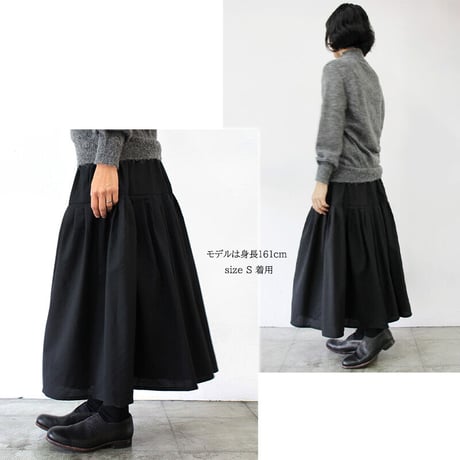 **再入荷** homspun ホームスパン　ウールトロピカルクロス裏付きタックスカート　#ブラック　【送料無料】