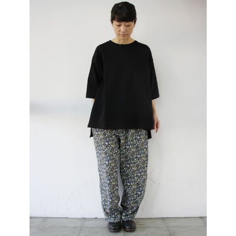TRAVAIL MANUEL トラバイユマニュアル　フラワープリントイージーパンツ　#navy
