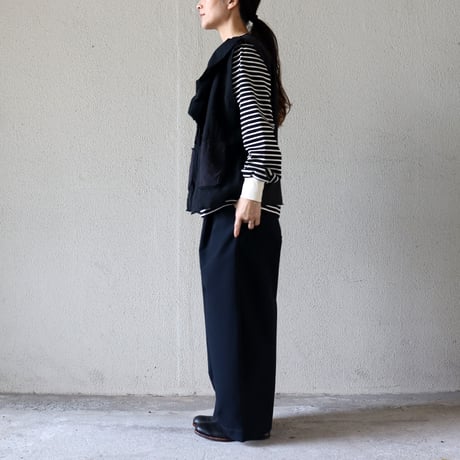 ARTE POVERA アルテポーヴェラ　リネン＆コットンMIXギャザーカラーベスト　#ブラック、ホワイト