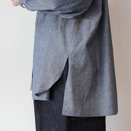 Linenya リネンヤ　インディゴシャンブレースリットセミロングシャツ　#インディゴ