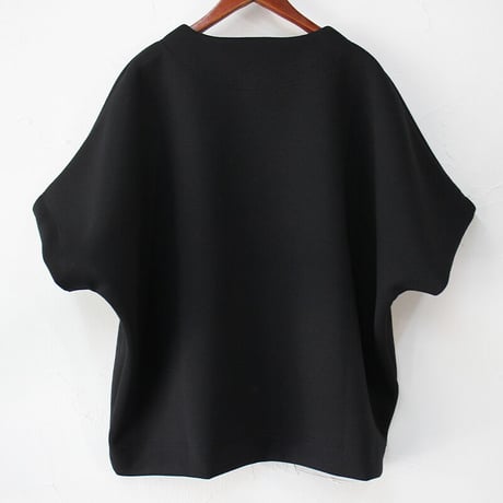 TRAVAIL MANUEL トラバイユマニュアル　クッションダンボールTプルオーバー　#チャコール、ブラック