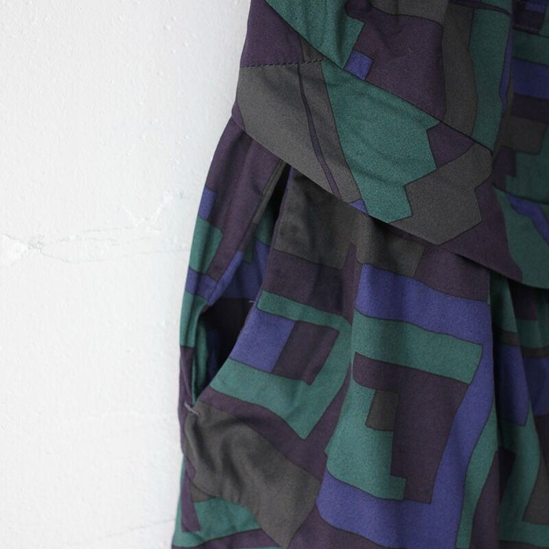 ホームスパン　homespun   青緑と紫の幾何学模様  フレアスカート homspun ホームスパン パッチワークプリントティアードスカート