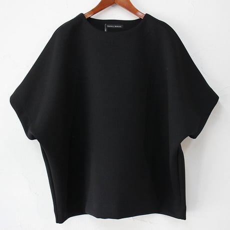 TRAVAIL MANUEL トラバイユマニュアル　クッションダンボールTプルオーバー　#チャコール、ブラック