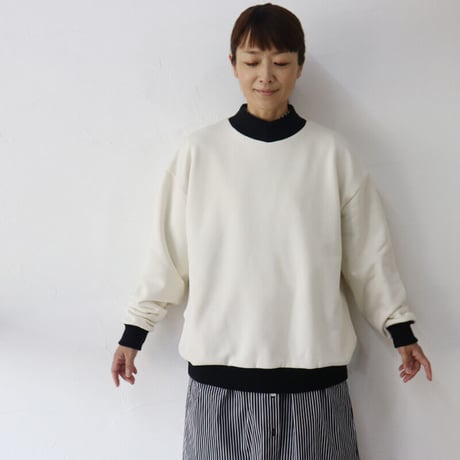 amne アンヌ　FRENCH TERRY oval v_mock フレンチテリーVモックプルオーバー　【送料無料】