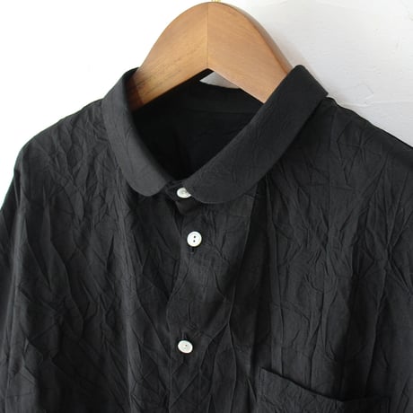 **再入荷** Linenya リネンヤ　コットンシワ加工丸襟長袖ブラウス　#カーキ、ブラック