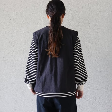 ARTE POVERA アルテポーヴェラ　リネン＆コットンMIXギャザーカラーベスト　#ブラック、ホワイト