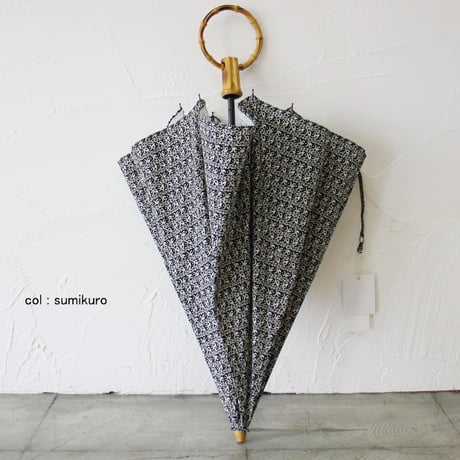 **再入荷**homspun ホームスパン　ダンプ小花プリント晴雨兼用折り畳み傘　#スミクロ、ブルー、ブラック