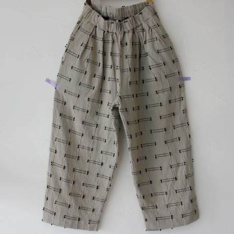 ARTE POVERA アルテポーヴェラ　インドジャガード2タックイージーパンツ　#サンドベージュ、ブラック