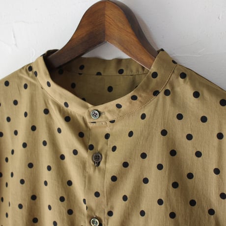 **またまたまた再入荷** Linenya リネンヤ　ロイヤルローンポルカドットバンドカラー半袖シャツ　#シナモン、サンド　【送料無料】