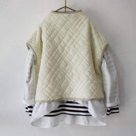 **またまた再々入荷**Linenya リネンヤ　キルティングベスト　#アイボリー、ブラック