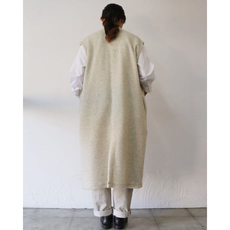 ARTE POVERA アルテポーヴェラ　リサイクルウールパイルロングベスト　#生成りベージュ、ライトグレー