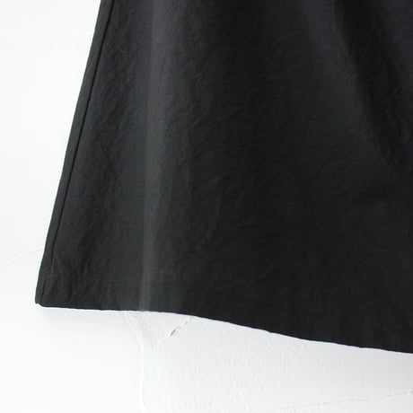 **またまた再々入荷** atelier naruse アトリエナルセ　ダウンプルーフコットンカットインポケットスカート down proof cotton cut-in pocket skirt