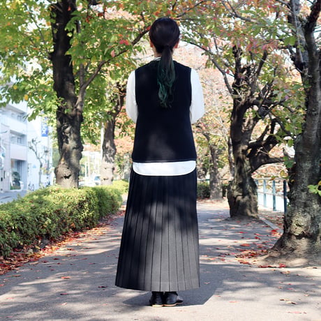 **またまた再入荷** LinenYa リネンヤ　ウールプリーツスカート　#ブラック、グレー　【送料無料】