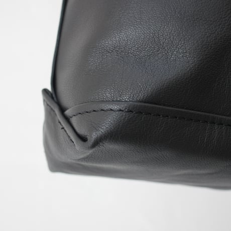 TEMBEA テンベア　GOAT LEATHER BAGUETTE TOTE MINI　#ブラック　【送料無料】