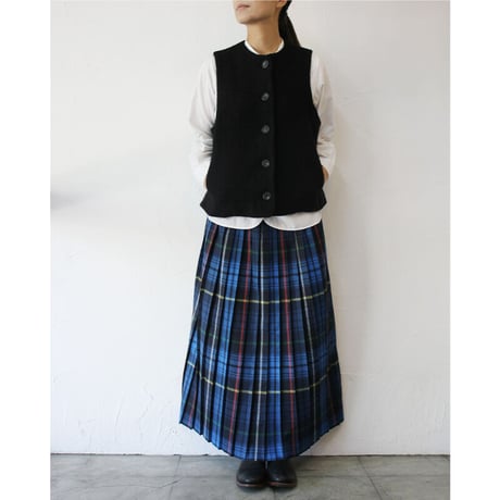 **再入荷**maomade マオメイド　圧縮ウール×タフタ中綿キルトベスト　#キナリ、ブラック