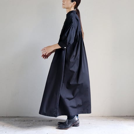 **またまたまた再生産分** LinenYa リネンヤ　コットンスタンドカラーワンピース　#ブラック、千鳥格子