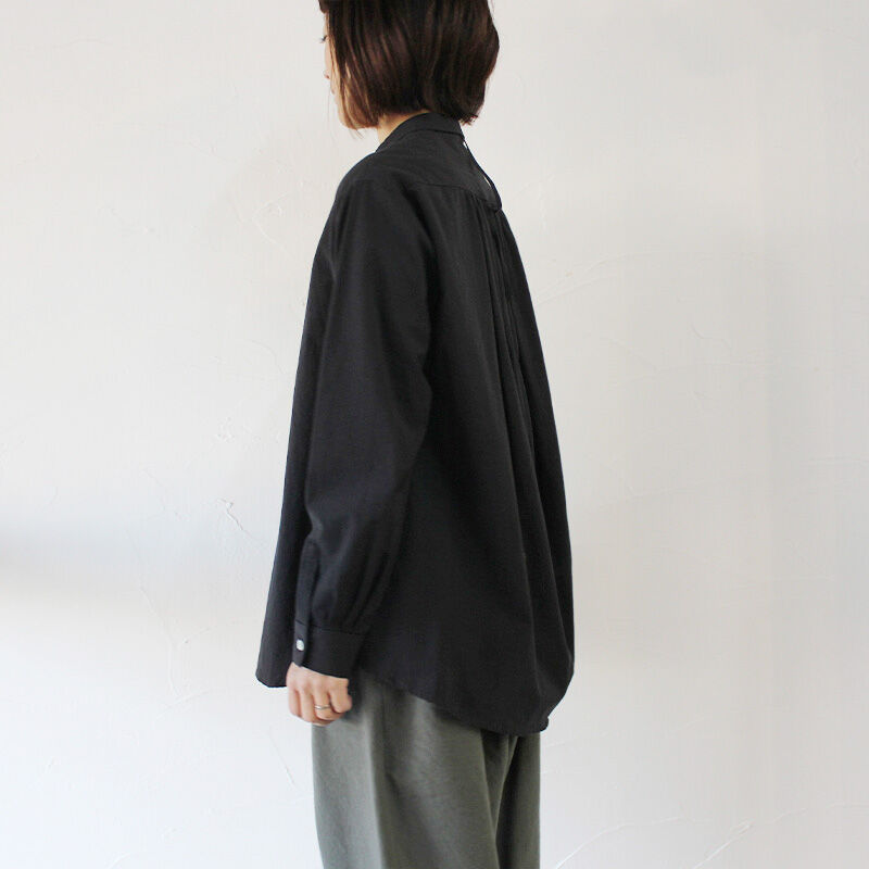 SUSURI ススリ ヘムレンシャツ #greenish black , off white