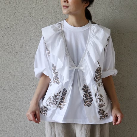 ARTE POVERA アルテポーヴェラ　インド草木染めハンドプリントギャザーカラーベスト　#オフ白