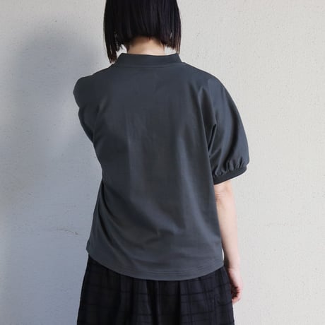 MAGALI マガリ コットン天竺・ギャザースリーブカットソー # チャコール、サビブルー、アイボリー