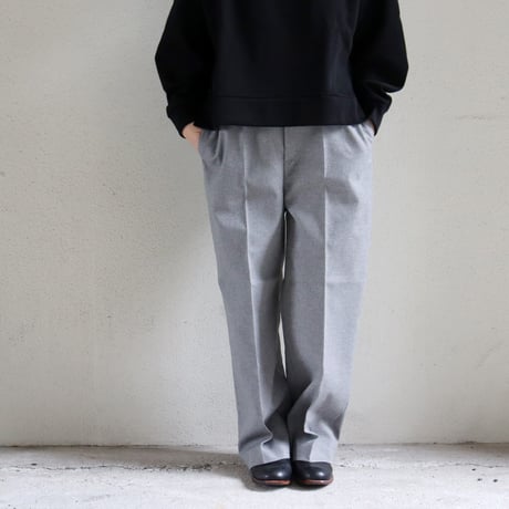 TRAVAIL MANUEL トラバイユマニュアル　ソロサージスラックス　#ミディアムグレー