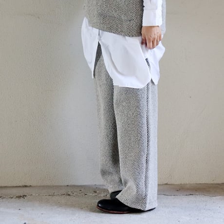 ARTE POVERA アルテポーヴェラ　ウール＆リネン混イージーパンツ　#キナリｘ黒