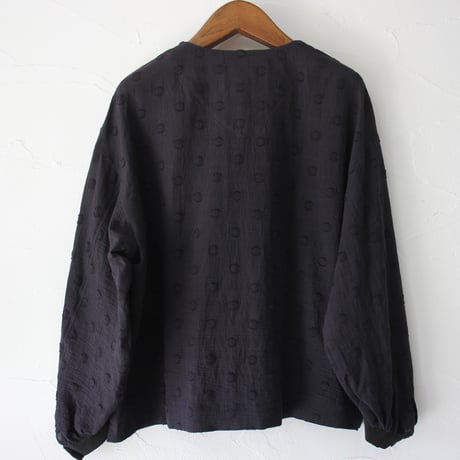 MAGALI マガリ　コットンスノードットフリルブラウス　#ホワイト、ブラック