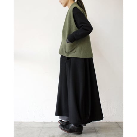 atelier naruse アトリエナルセ　pure wool bouclé vest　ピュアウールブークレベスト　#ブラック、オリーブ　【送料無料】
