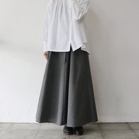 homspun ホームスパン　ウールトロピカルクロス裏付きフレアースカート　#グレー、ブラック