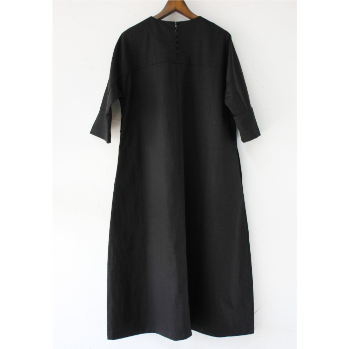 MAGALI マガリ コットンリネンツイルバックボタン・ワンピース  