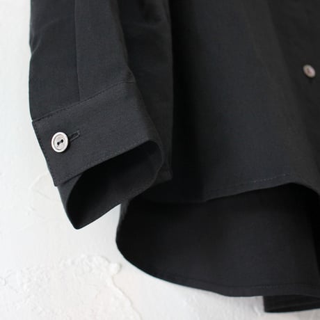 **またまた再入荷**Linenya リネンヤ　高密度サテン長袖丸襟ブラウス　#black