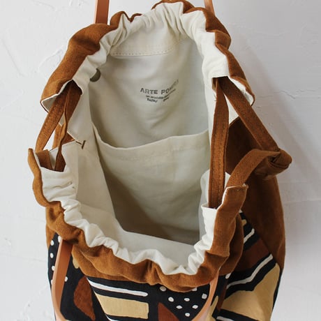 ARTE POVERA アルテポーヴェラ　SuKiMaリメイク インドハンドプリント巾着BAG（M)　#ブラウン、ブラック
