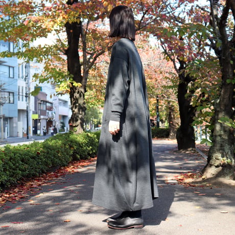 **またまた再入荷**atelier naruse アトリエナルセ　wool cocoon one-piece　ウールコクーンワンピース　【送料無料】
