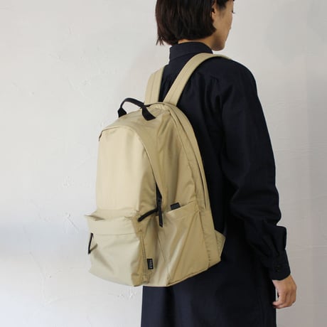 **再入荷**TOOLS ツールズ　DAYPACK(L) デイパックL　#ブラック、ベージュ、パープル　【送料無料】