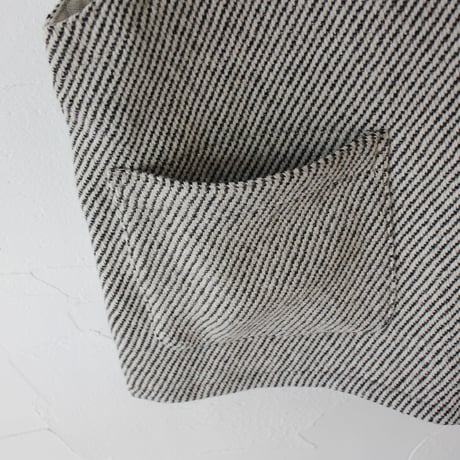 ARTE POVERA アルテポーヴェラ　ウール＆リネン混ベスト　#キナリｘ黒