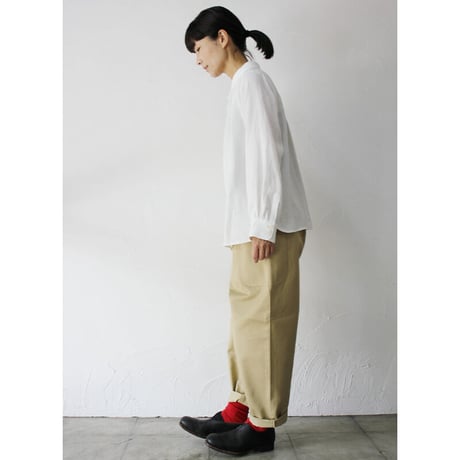 atelier naruse アトリエナルセ linen stand-off collar blouse #off white , salmon pink 【送料無料】