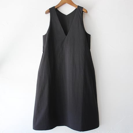 **またまたまた再入荷**LinenYa リネンヤ　Vネックジャンパースカート　#ブラック、ネイビー
