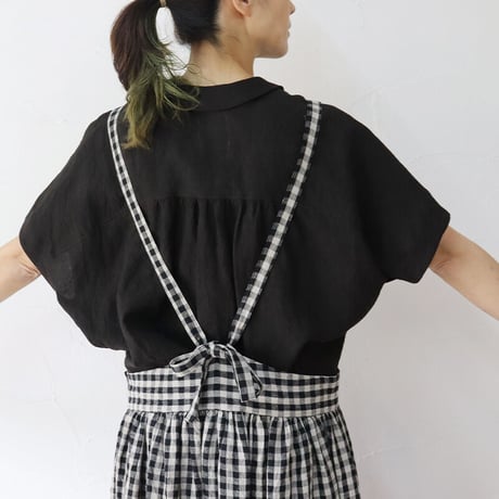 MAGALI マガリ　リネンラウンドブラウス　#ホワイト、ブラック、インディゴブルー