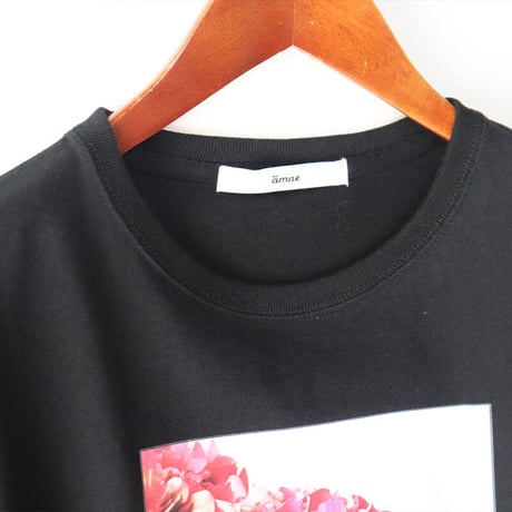 amne アンヌ　H_s tee " Ours "柄半袖Tシャツ　#ブラック