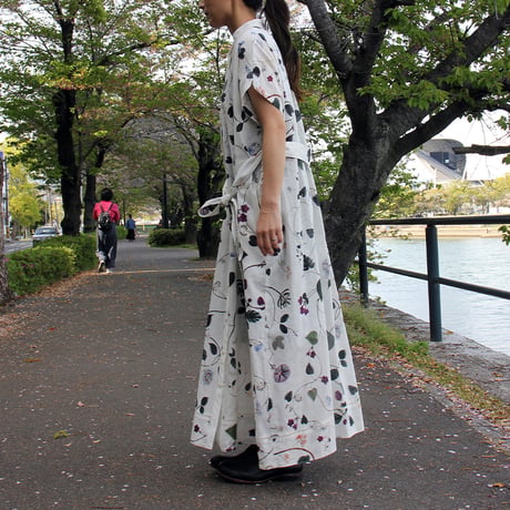 ASEEDONCLOUD アシードンクラウド　Tree worship print Holy island dress #off white 【送料無料】