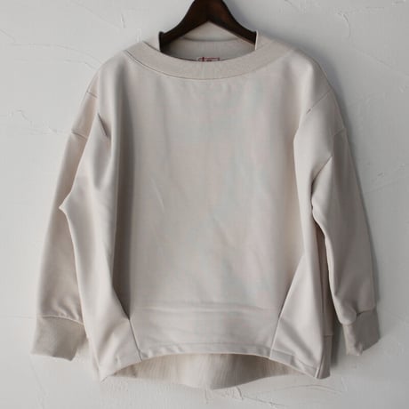 maomade マオメイド　きれいめしっかり裏毛変形ネックタック入りプルオーバー