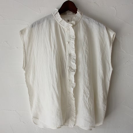 maison de soil メゾンドソイル ノースリーブフリルカラーブラウス　#ホワイト、ベージュ