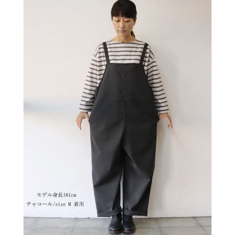 **再入荷** TRAVAIL MANUEL トラバイユマニュアル　T/Cツイルサロペット　#チャコール、ブラック