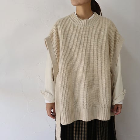 maomade マオメイド　やわらかウールミドルゲージベスト　#エクリュ、グリーン、ブラック