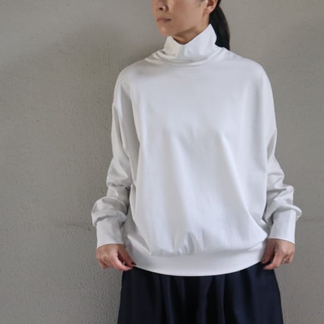 MAGALI マガリ　ハイゲージコットン・タートルカットソー　#ブラック、オートミール