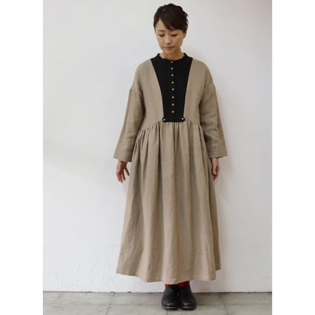 MAGALI マガリ　ブラッシュドベルギーリネンギャザーワンピース　#ベージュ、チャコール